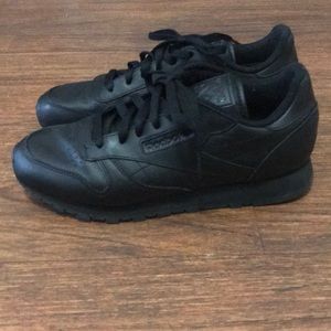 Basically NEW all black Reebok Classics
